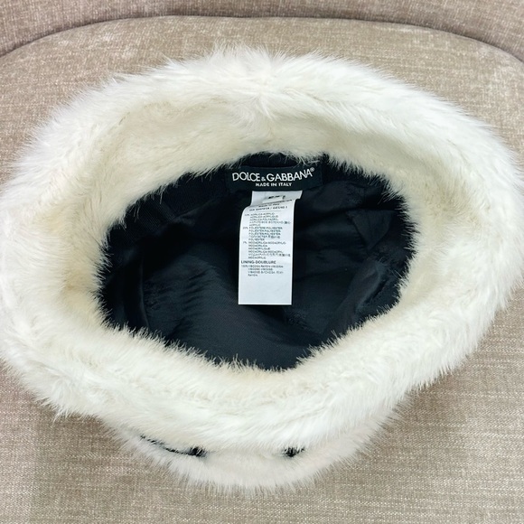 RARE Dolce & Gabbana Logo Black White Fur Bucket Hat - Picture 3 of 10
